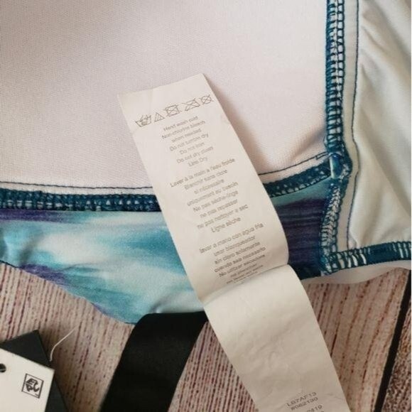 La Blanca New Wave Sweetheart Neckline Ruched Front Panel Swimsuit with Cups - Picture 8 of 9